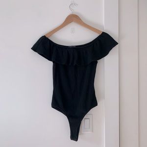Kendall + Kylie Ribbed off the shoulder bodysuit